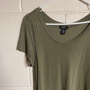 Rue21 Olive Green Crew Neck Flowy High Low Tee, Size Medium